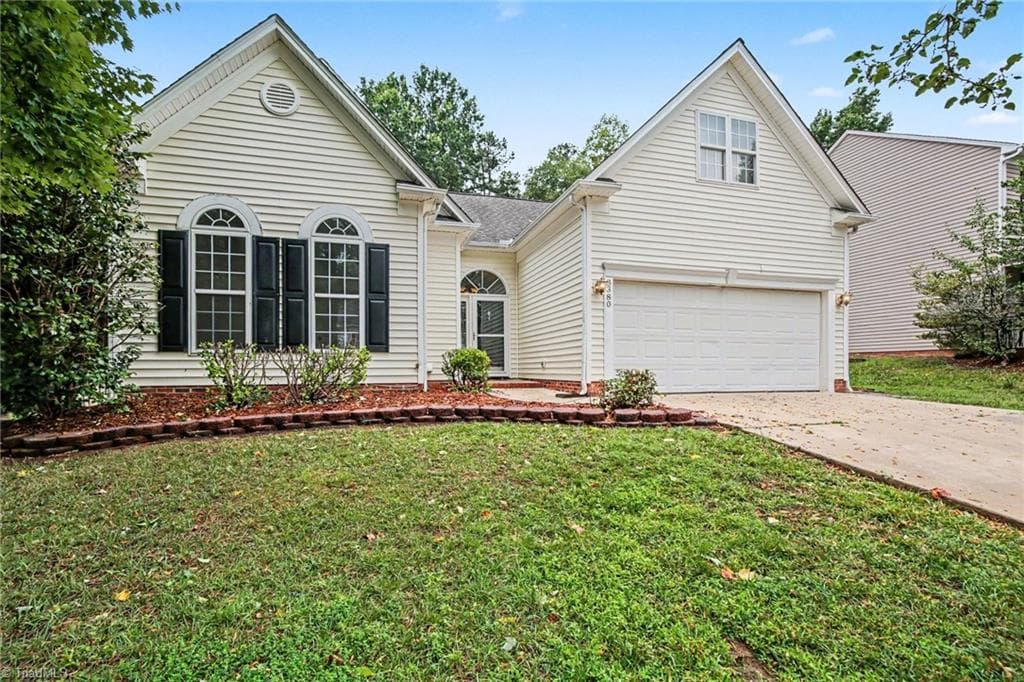 Stick/Site Built at 3380 Cherrybrook Drive, Jamestown NC 27282, photo 2 of 28