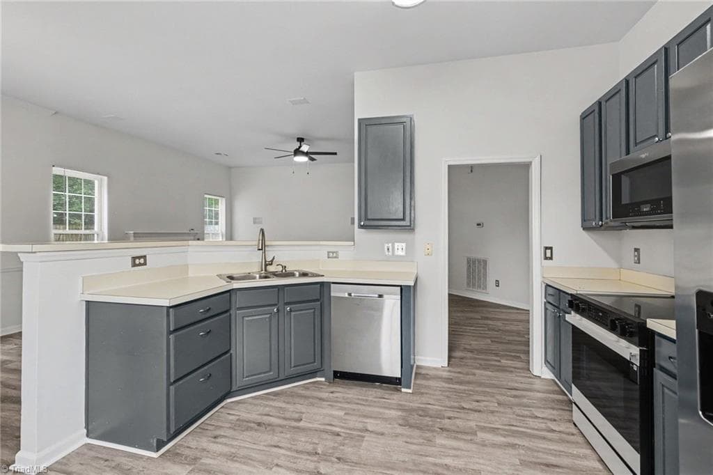 Stick/Site Built at 3380 Cherrybrook Drive, Jamestown NC 27282, photo 13 of 28