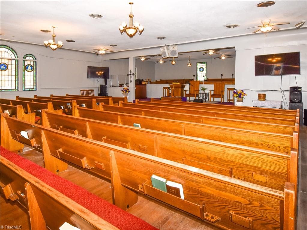 Remarks at 2341 N Patterson Avenue, Winston-Salem NC 27105, Winston-Salem, photo 9 of 22