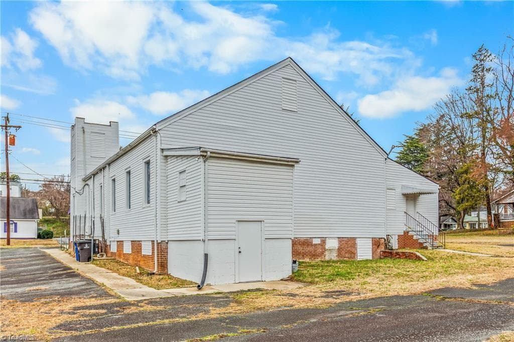 Remarks at 2341 N Patterson Avenue, Winston-Salem NC 27105, Winston-Salem, photo 17 of 22