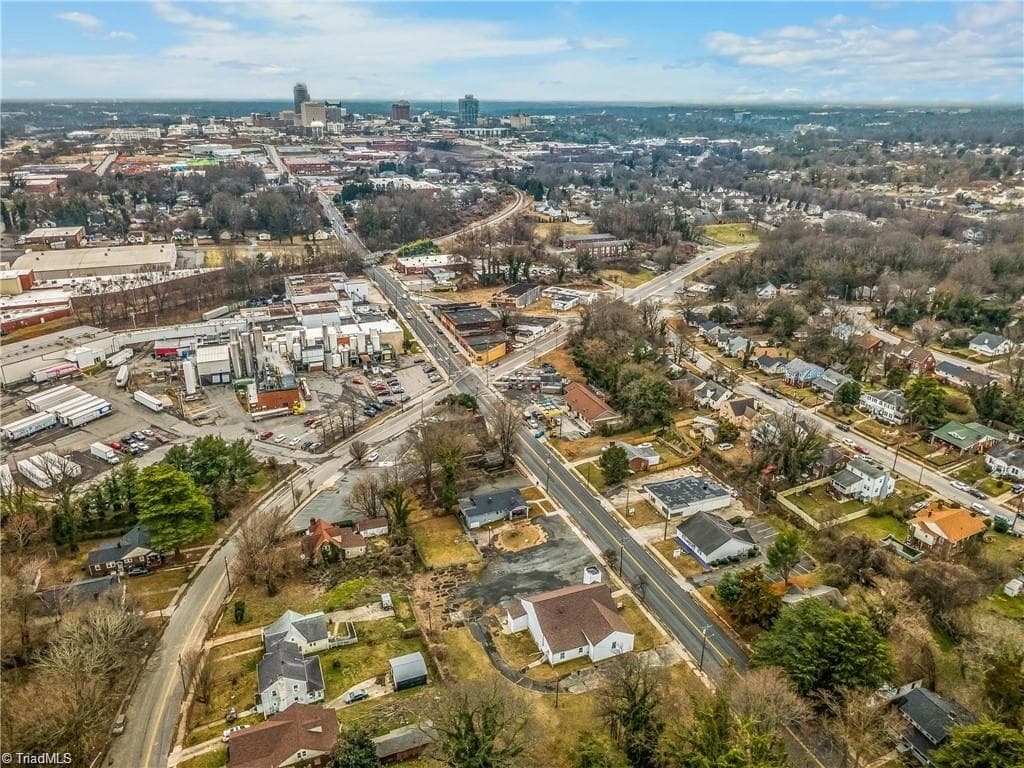 Remarks at 2341 N Patterson Avenue, Winston-Salem NC 27105, Winston-Salem, photo 19 of 22