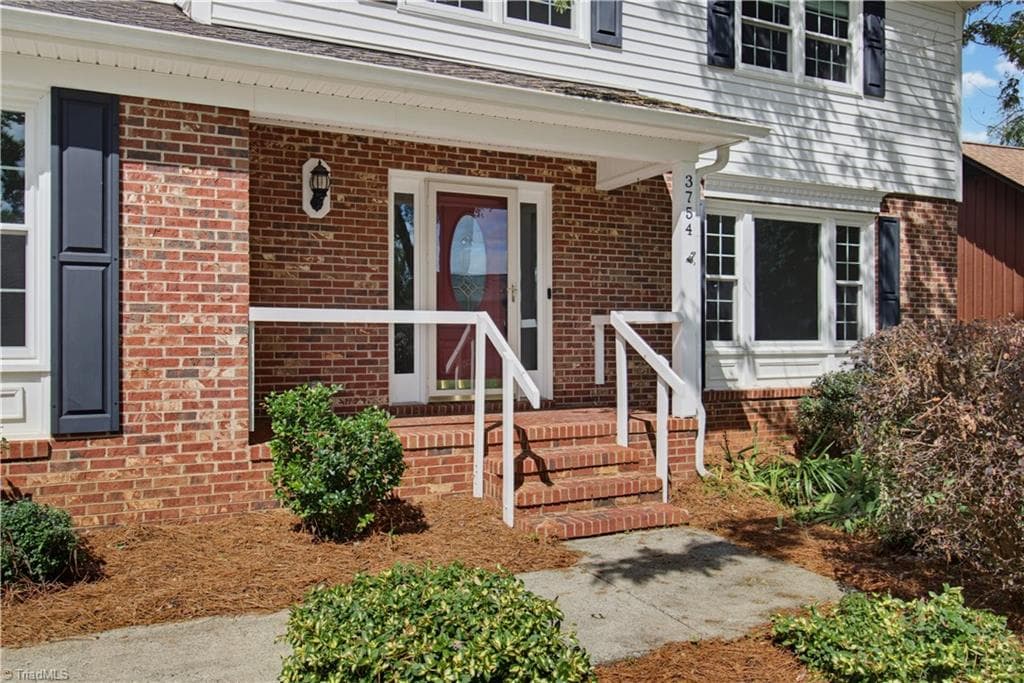 Stick/Site Built at 3754 Sagamore Drive, Greensboro NC 27410, photo 2 of 36