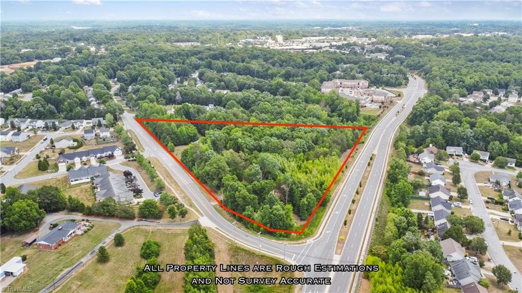 Stick/Site Built at 709 Westover Drive, High Point NC 27265, photo 2 of 33