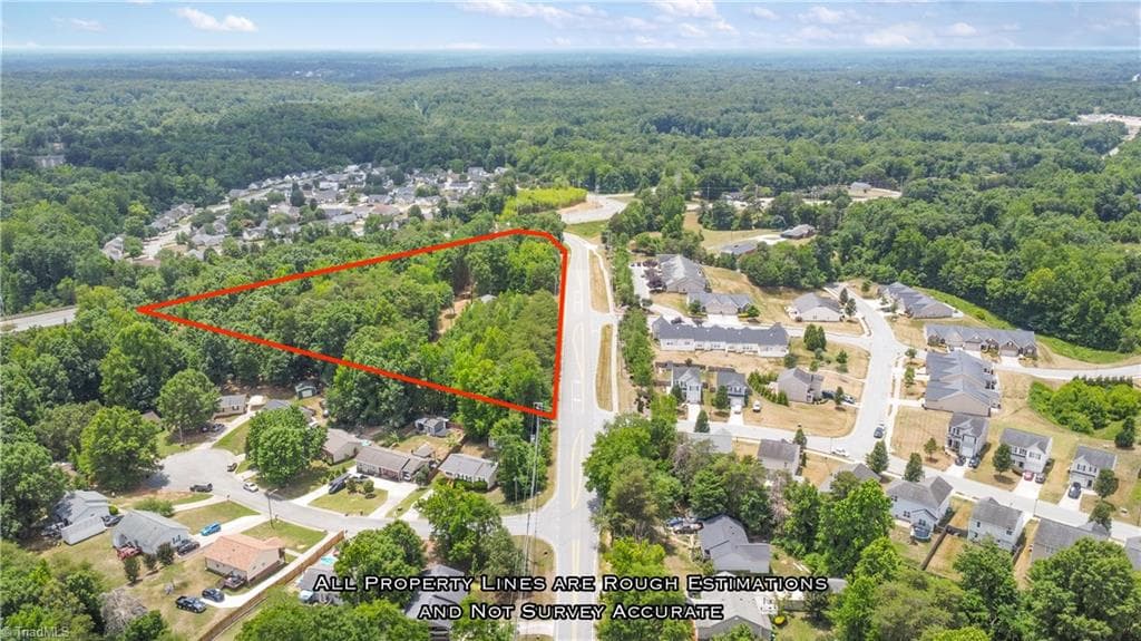 Stick/Site Built at 709 Westover Drive, High Point NC 27265, photo 7 of 33