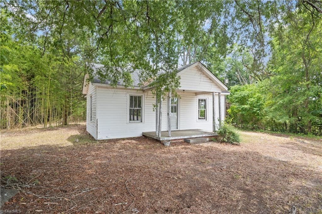 Stick/Site Built at 709 Westover Drive, High Point NC 27265, photo 32 of 33