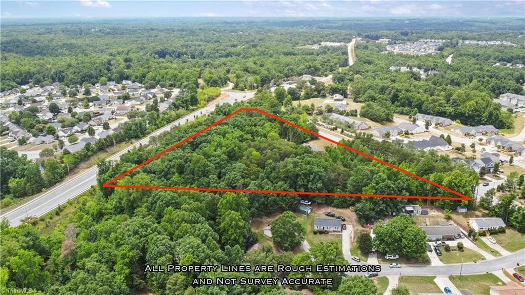 Stick/Site Built at 709 Westover Drive, High Point NC 27265, photo 5 of 33