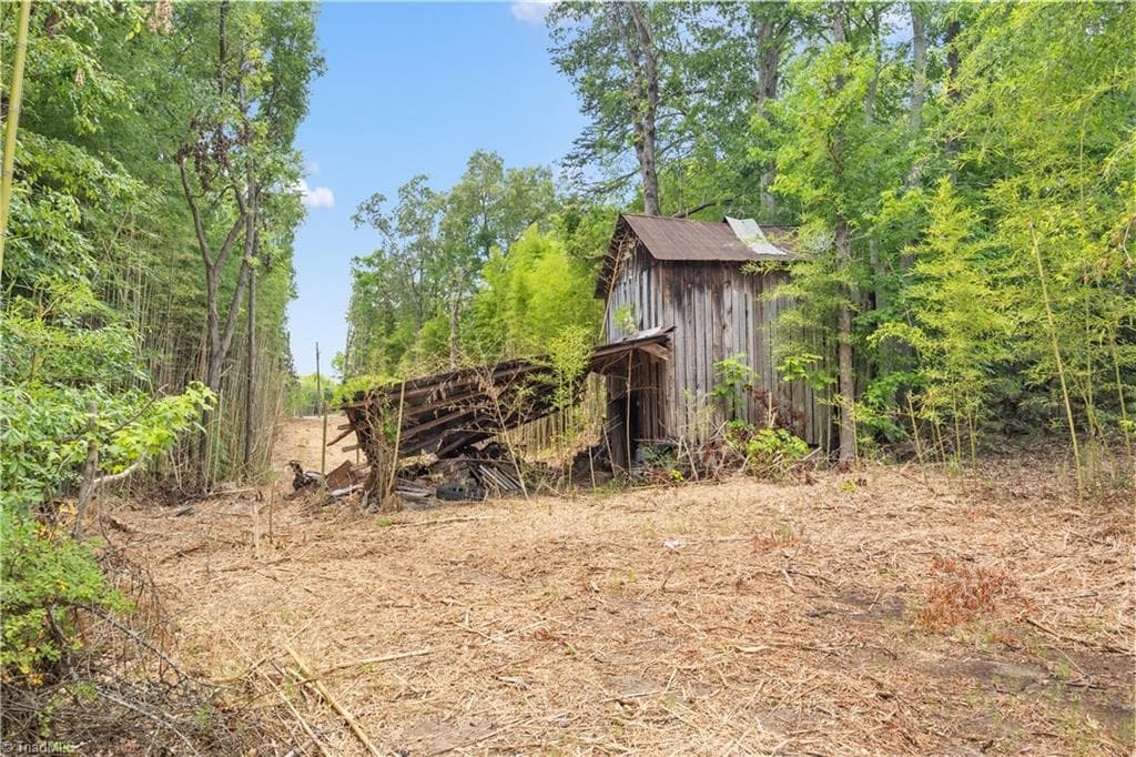 Stick/Site Built at 709 Westover Drive, High Point NC 27265, photo 20 of 33