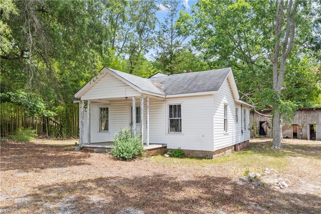 Stick/Site Built at 709 Westover Drive, High Point NC 27265, photo 33 of 33