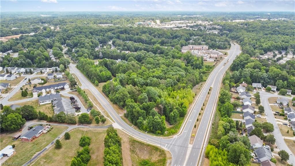 Stick/Site Built at 709 Westover Drive, High Point NC 27265, photo 29 of 33
