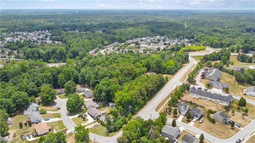 Stick/Site Built at 709 Westover Drive, High Point NC 27265, photo 25 of 33