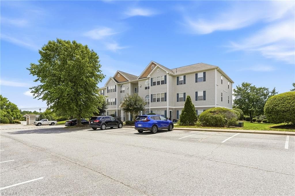 Stick/Site Built at 6105 Hedgecock Circle # 2B, High Point NC 27265, photo 27 of 27