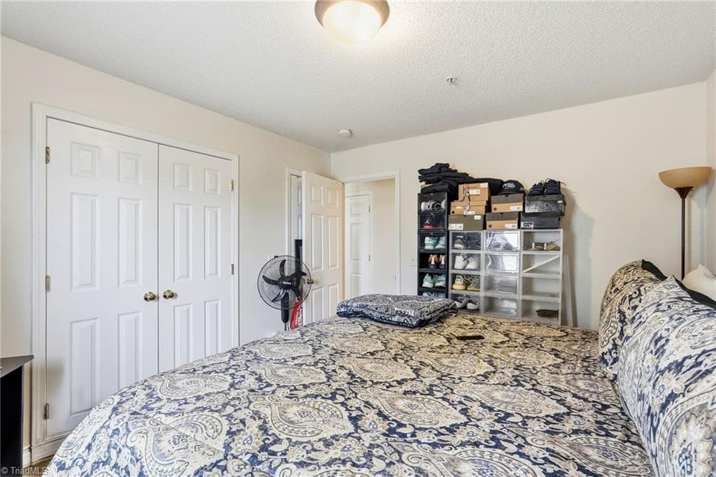 Stick/Site Built at 6105 Hedgecock Circle # 2B, High Point NC 27265, photo 17 of 27