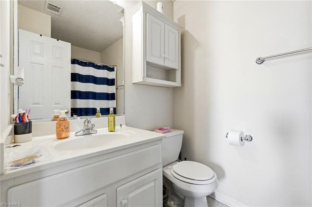Stick/Site Built at 6105 Hedgecock Circle # 2B, High Point NC 27265, photo 20 of 27