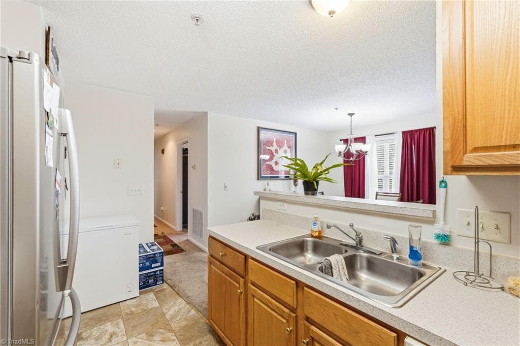 Stick/Site Built at 6105 Hedgecock Circle # 2B, High Point NC 27265, photo 14 of 27