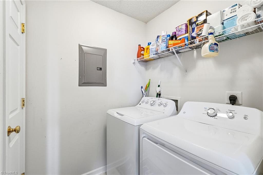 Stick/Site Built at 6105 Hedgecock Circle # 2B, High Point NC 27265, photo 18 of 27
