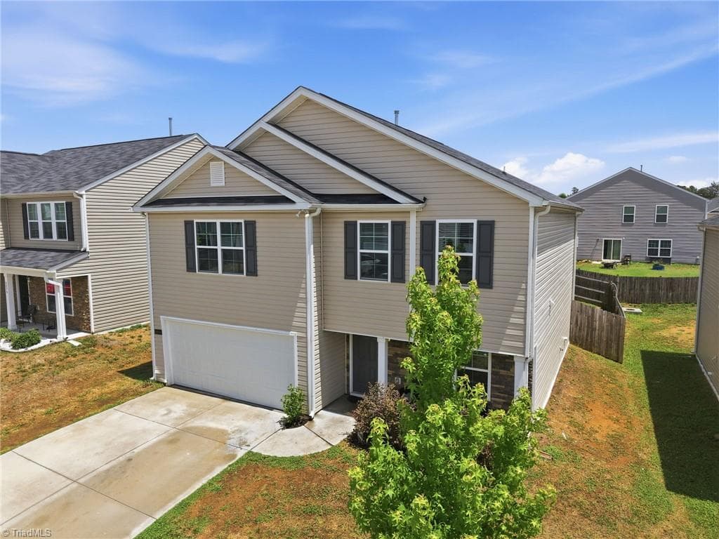 Stick/Site Built at 6824 Keeneland Drive, Whitsett NC 27377, photo 4 of 44