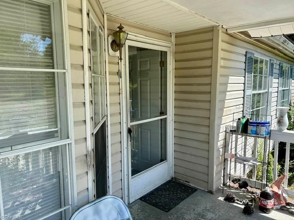 Manufactured Home at 8365 DIRGIE MINE Road, Roxboro NC 27574, photo 10 of 24