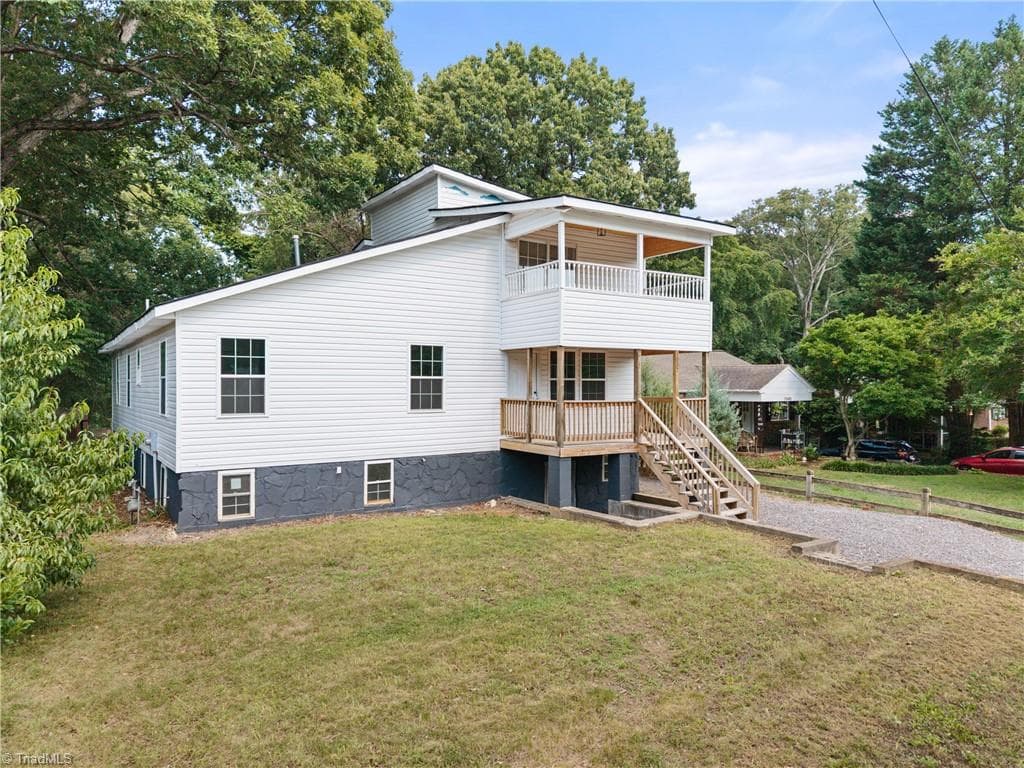 1037 Madison Avenue, Winston-Salem NC 27103