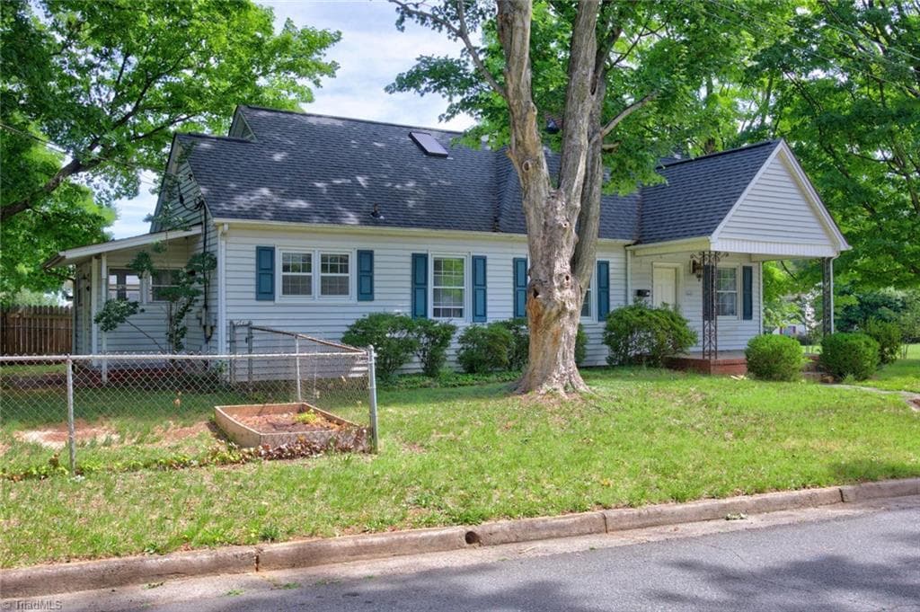 3252 Main Street, Winston-Salem NC 27127