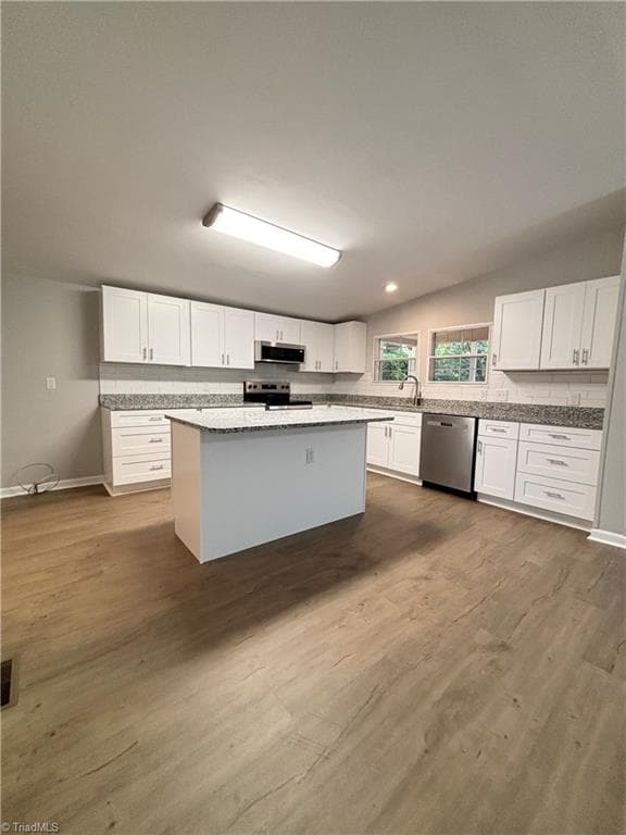 Manufactured Home at 6557 Kerr Drive, Randleman NC 27317, photo 6 of 16