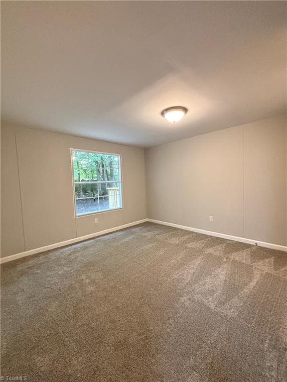 Manufactured Home at 6557 Kerr Drive, Randleman NC 27317, photo 12 of 16