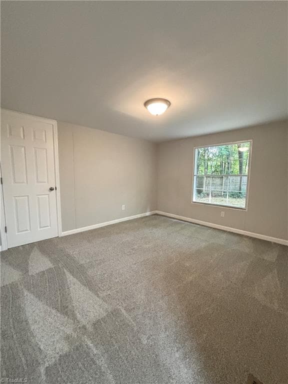 Manufactured Home at 6557 Kerr Drive, Randleman NC 27317, photo 10 of 16