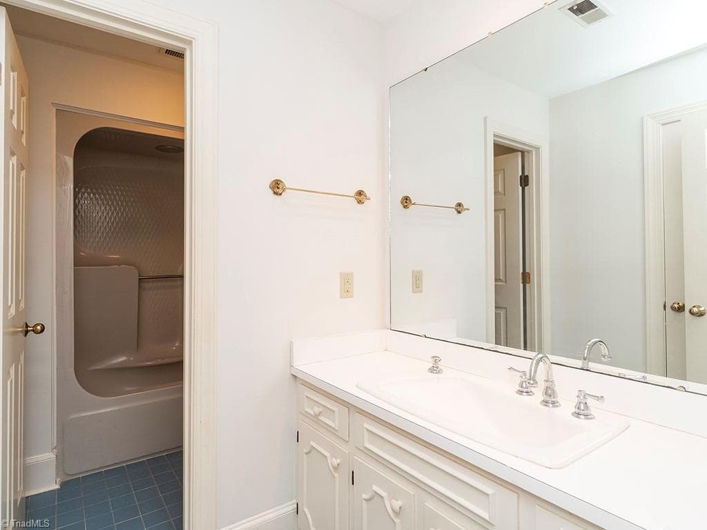Stick/Site Built at 3235 Hiddenwood Lane, Burlington NC 27215, Burlington, photo 33 of 50