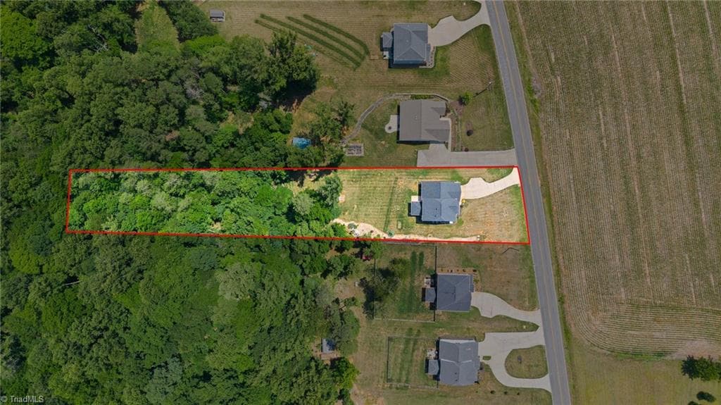 Stick/Site Built at 1523 Chickasha Drive, Pfafftown NC 27040, Pfafftown, photo 7 of 45