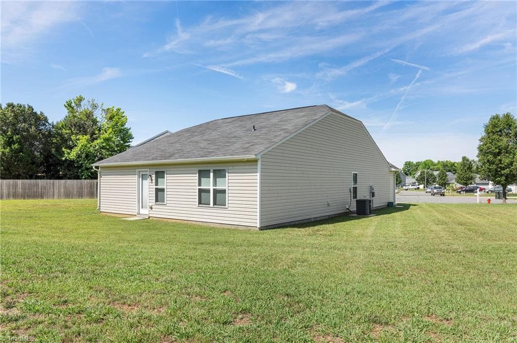 Stick/Site Built at 216 Florida Drive, Thomasville NC 27360, photo 26 of 28
