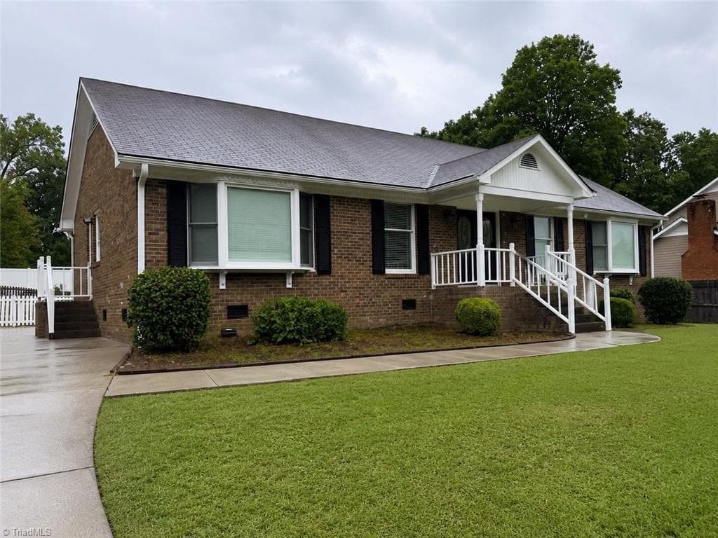 Stick/Site Built at 2308 Leeds Avenue, High Point NC 27265, photo 2 of 45