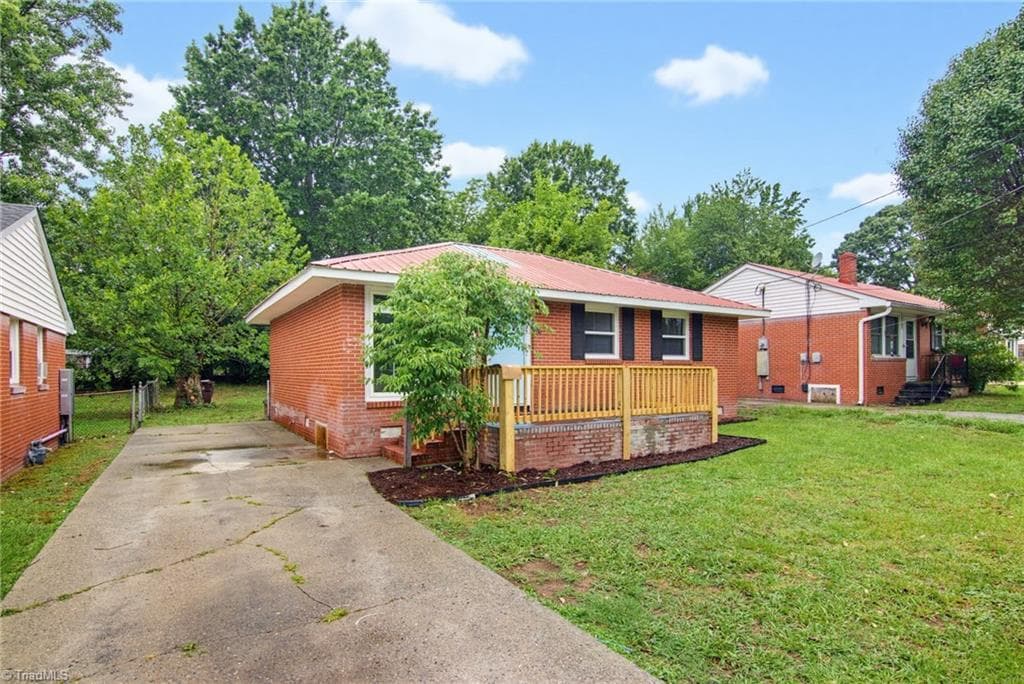 Stick/Site Built at 1022 Richland Street, High Point NC 27260, photo 2 of 24