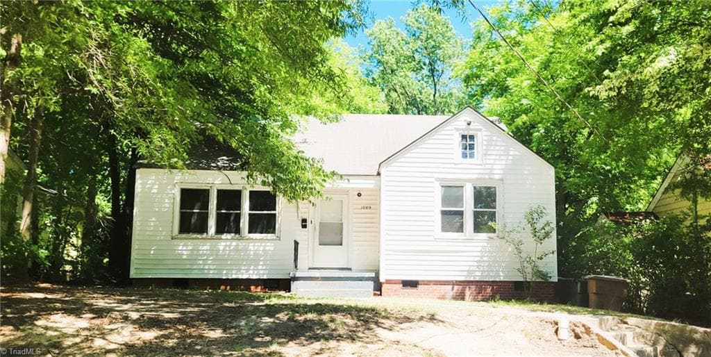 1009 Logan Street, Greensboro NC 27406