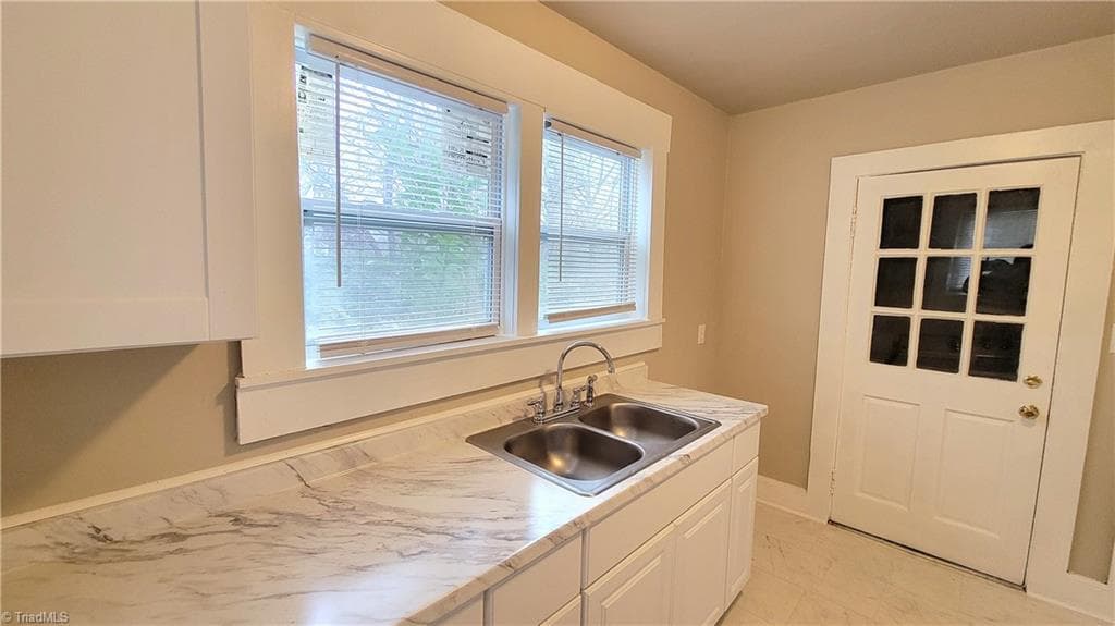 Stick/Site Built at 1009 Logan Street, Greensboro NC 27406, photo 10 of 30