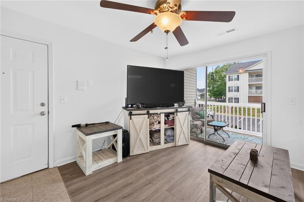 Spacious Living room with abundant natural light - 2206 McConnell Drive, Kernersville NC 27284, Kernersville