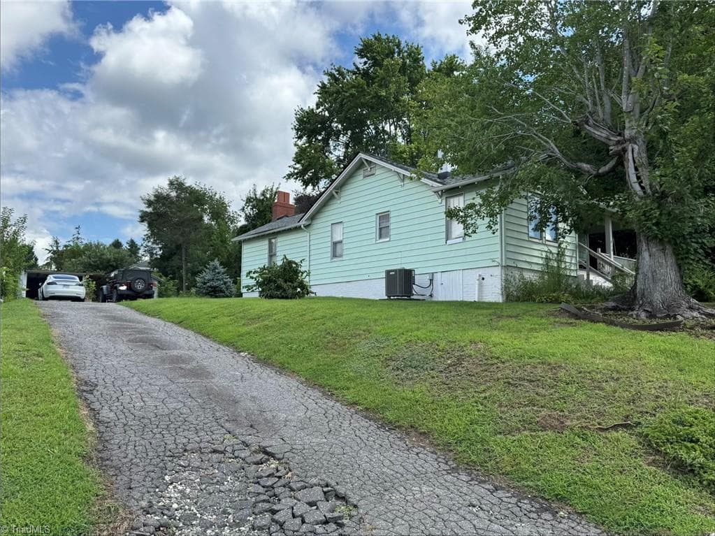 Stick/Site Built at 816 W Haymore Street, Mount Airy NC 27030, photo 7 of 34