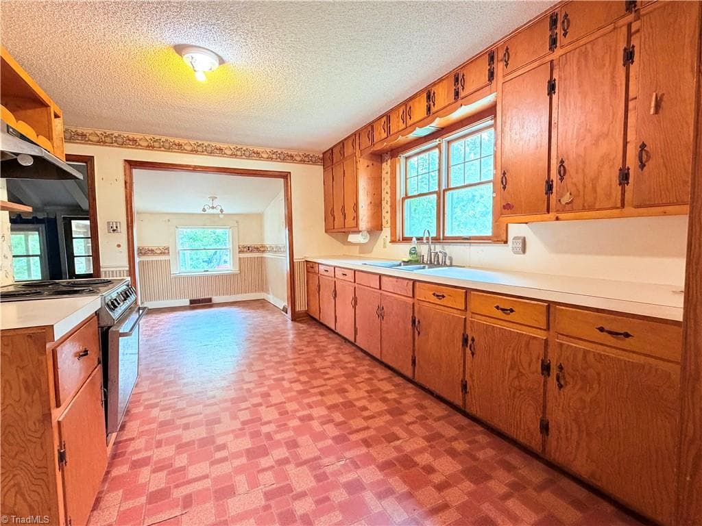 Stick/Site Built at 1940 Darwick Road, Winston-Salem NC 27127, Winston-Salem, photo 11 of 23