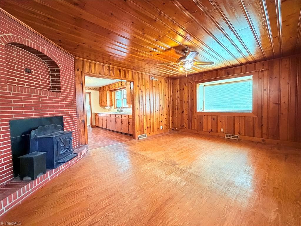 Stick/Site Built at 1940 Darwick Road, Winston-Salem NC 27127, Winston-Salem, photo 8 of 23