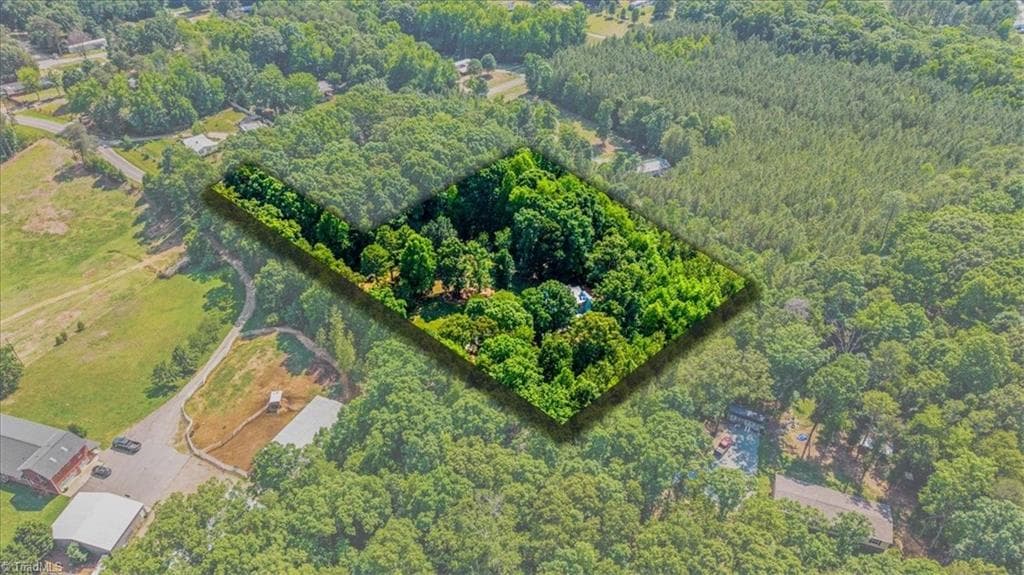 Stick/Site Built at 1013 Lacy Hepler Road, Thomasville NC 27360, photo 46 of 50
