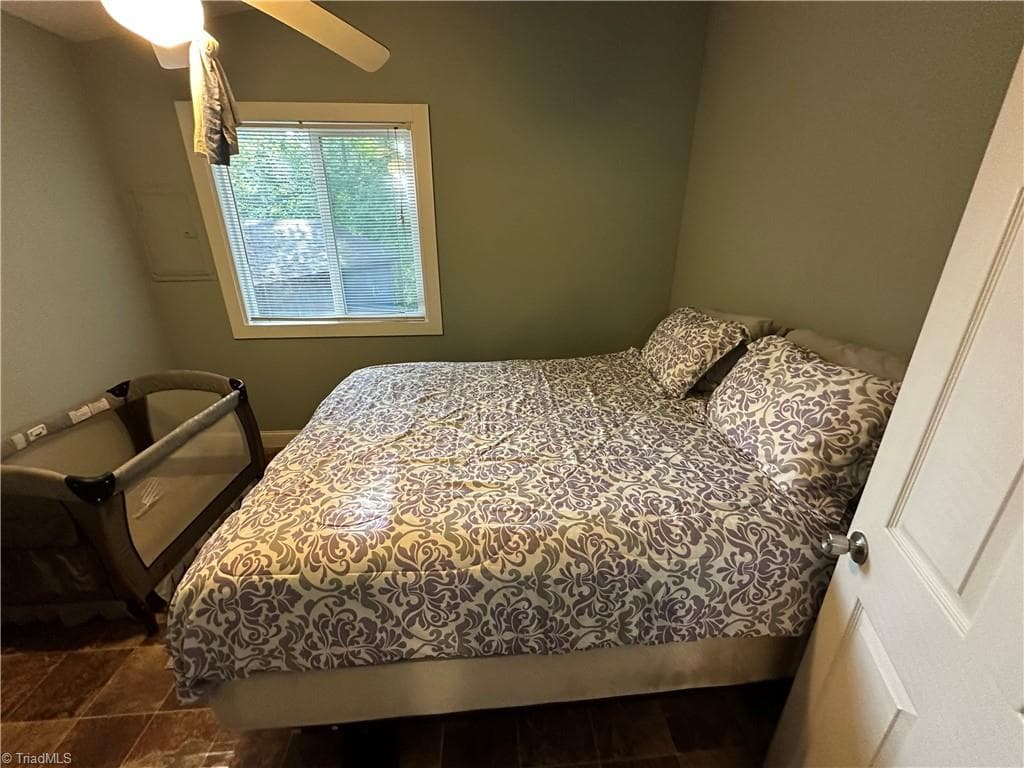 Manufactured Home at 162 Club House Drive, New London NC 28127, New London, photo 12 of 50