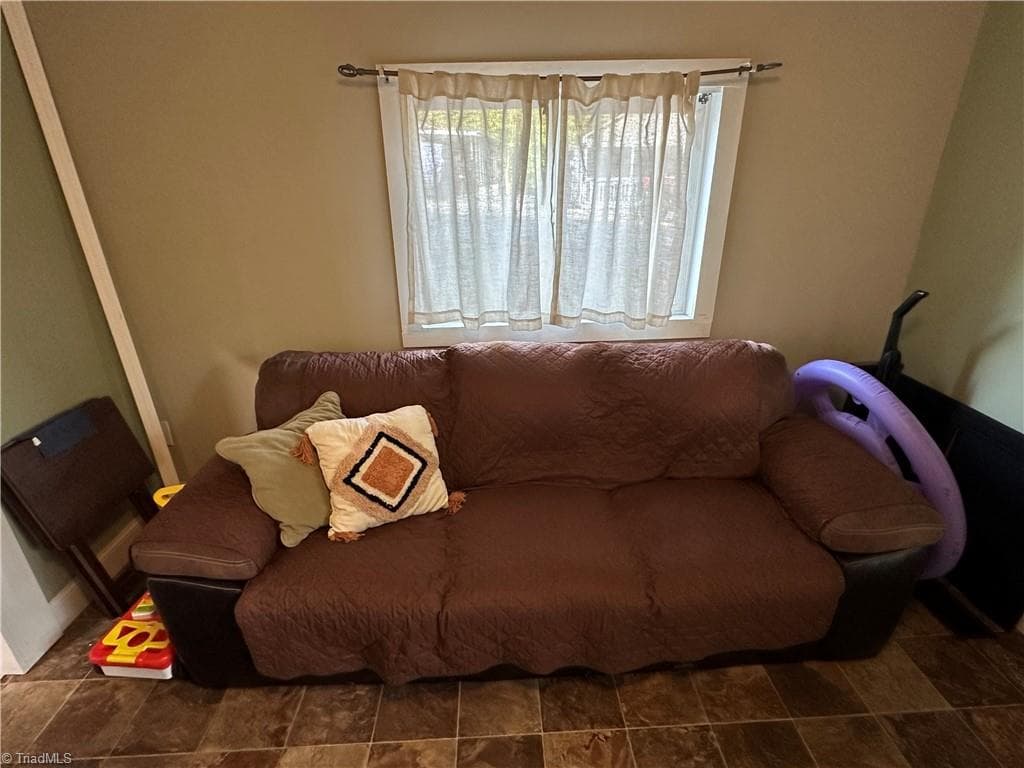 Manufactured Home at 162 Club House Drive, New London NC 28127, New London, photo 5 of 50