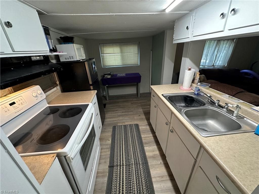 Manufactured Home at 162 Club House Drive, New London NC 28127, New London, photo 9 of 50