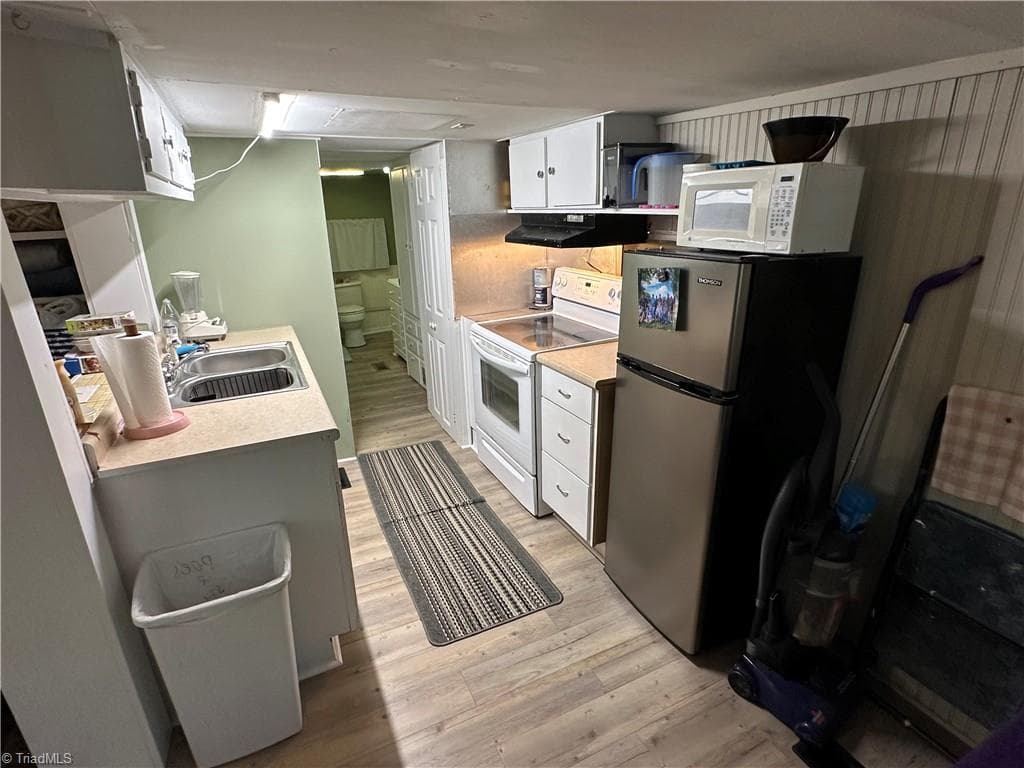 Manufactured Home at 162 Club House Drive, New London NC 28127, New London, photo 10 of 50