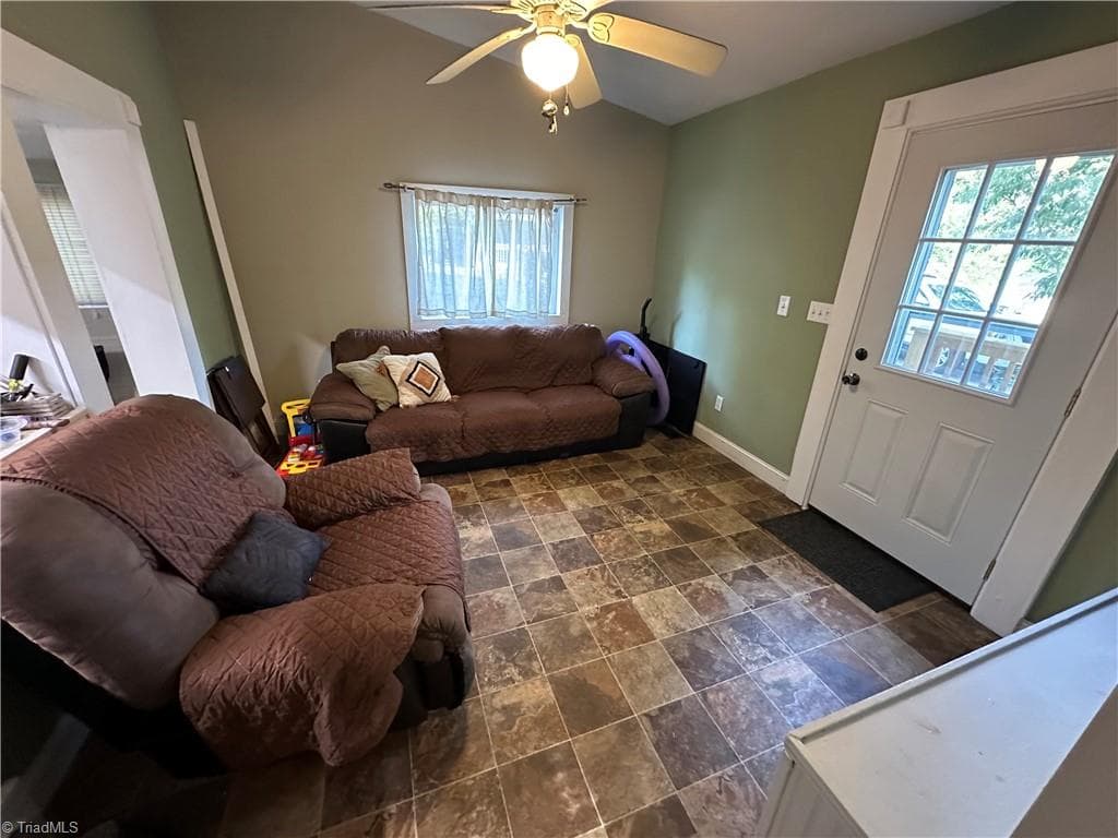 Manufactured Home at 162 Club House Drive, New London NC 28127, New London, photo 15 of 50
