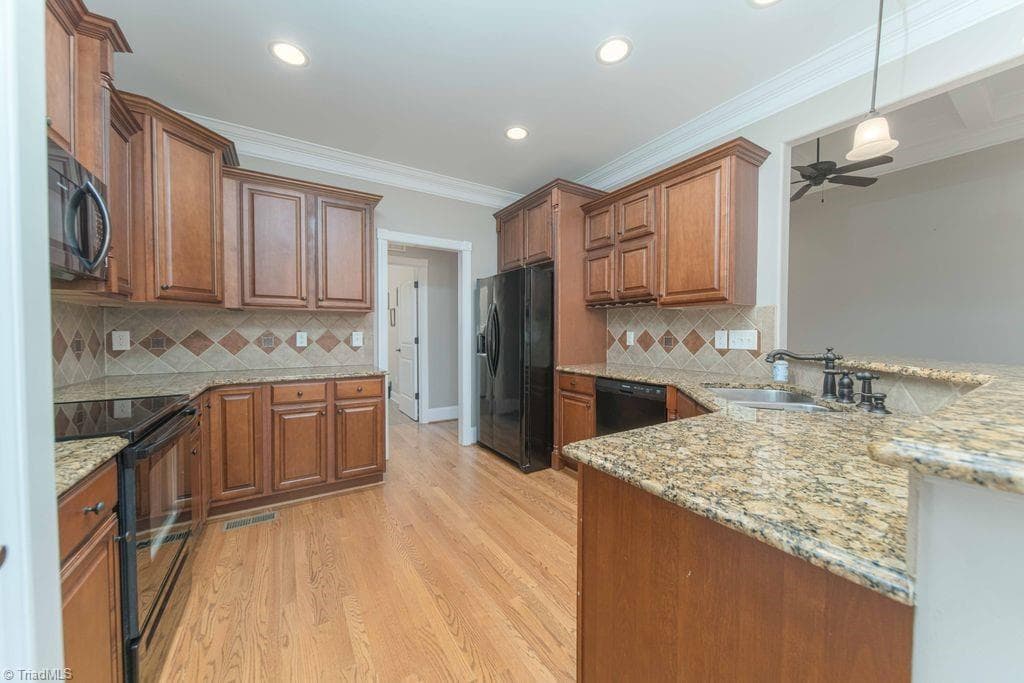 Stick/Site Built at 6623 Aspen Forest Lane, Walkertown NC 27051, photo 8 of 45