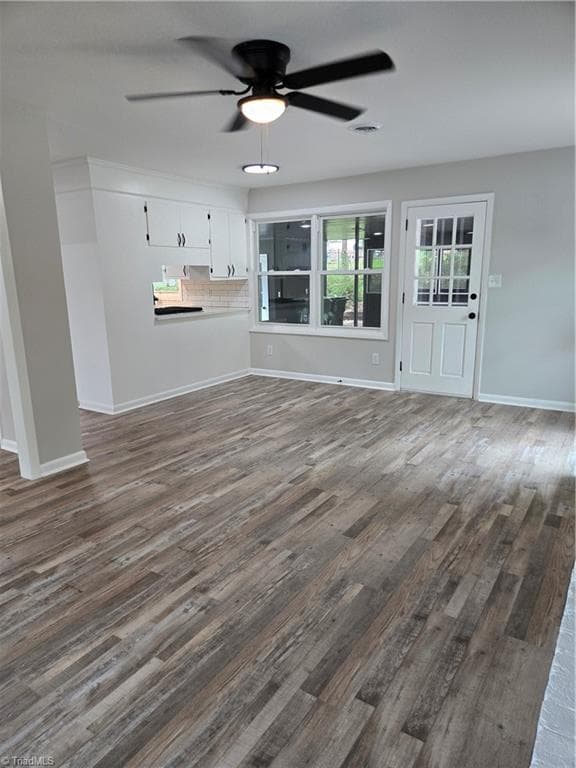 Stick/Site Built at 701 Willowmoore Avenue, Thomasville NC 27360, photo 11 of 32