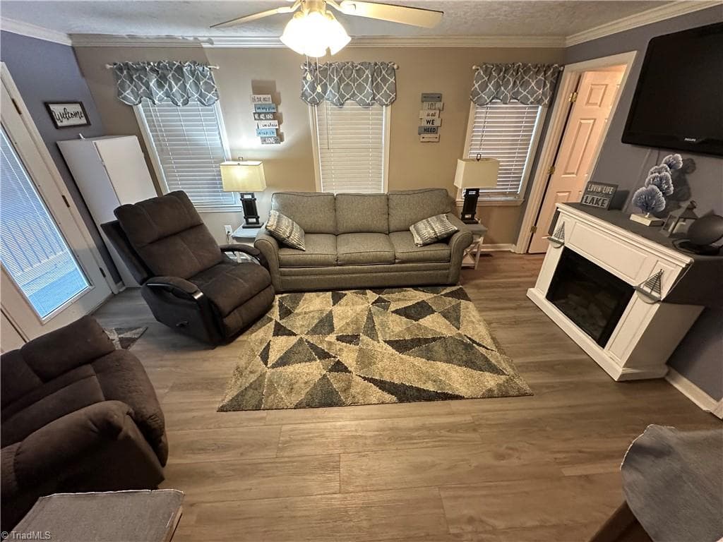 Manufactured Home at 138 Marina Drive, New London NC 28127, photo 22 of 50