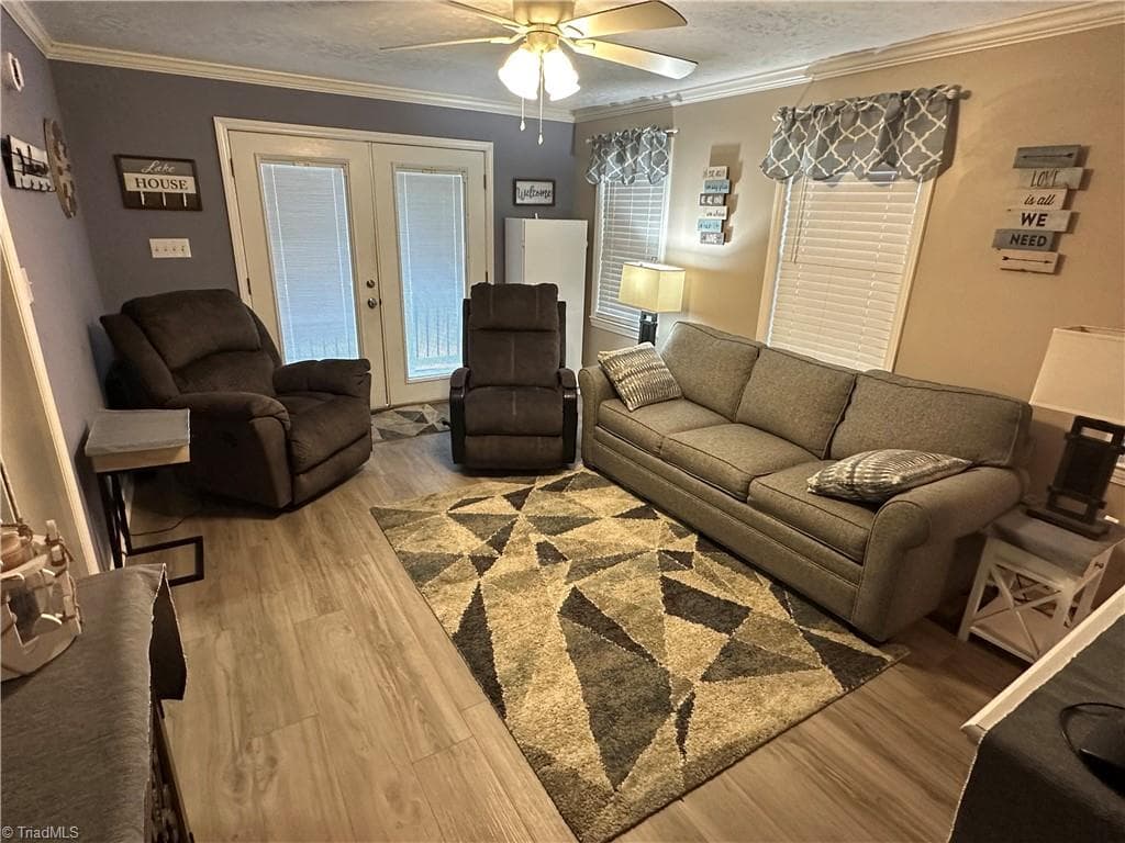 Manufactured Home at 138 Marina Drive, New London NC 28127, photo 9 of 50