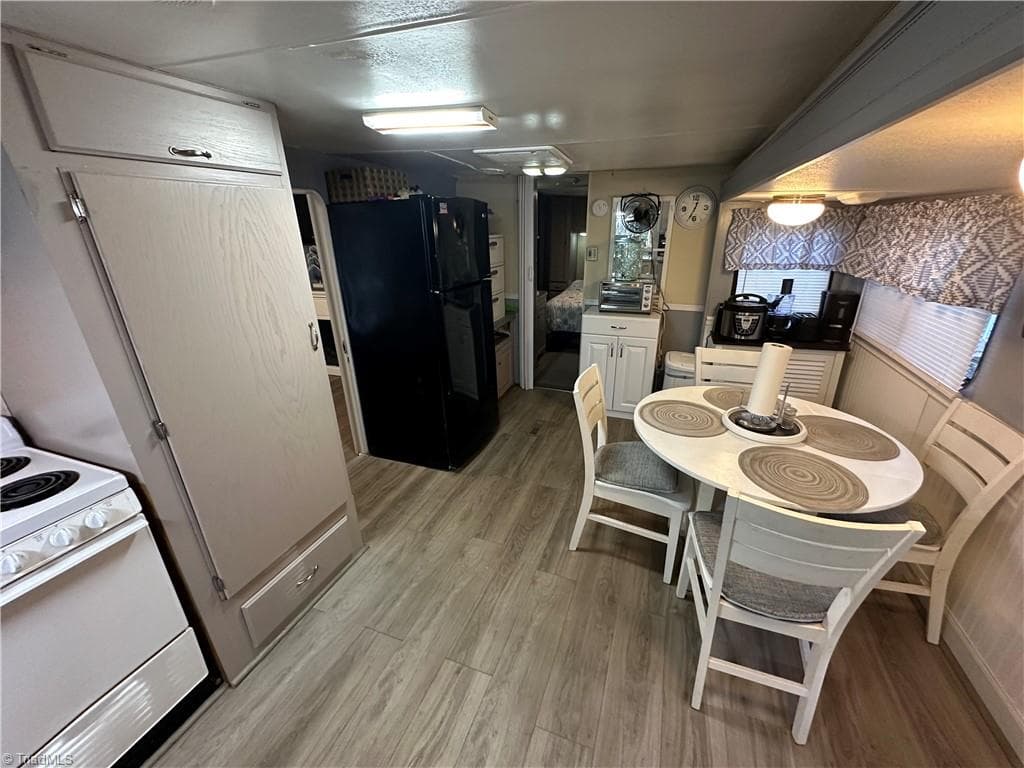Manufactured Home at 138 Marina Drive, New London NC 28127, photo 15 of 50