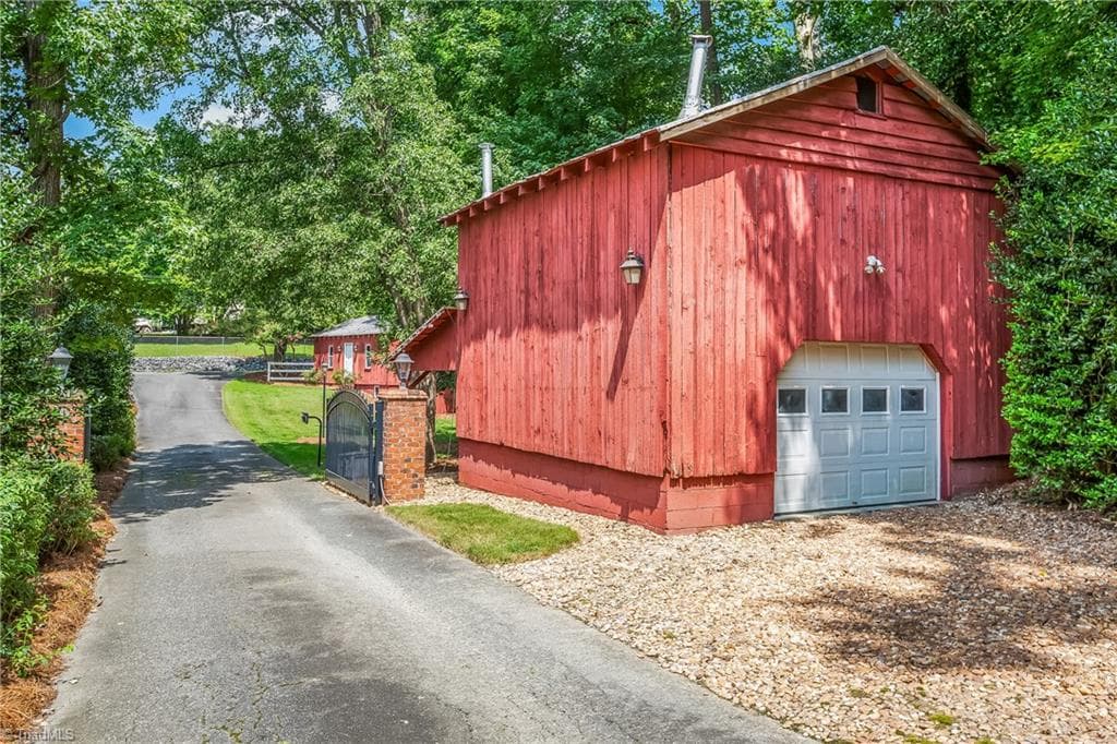 Stick/Site Built at 3052 Greenhouse Road, Winston-Salem NC 27127, Winston-Salem, photo 6 of 50