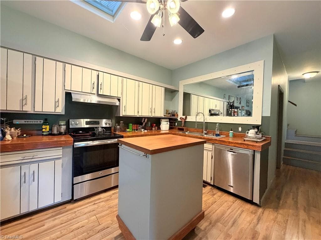 Stick/Site Built at 2668 Reedy Branch Road, Purlear NC 28665, photo 6 of 45